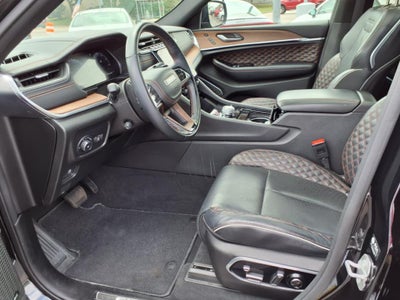 2023 Jeep Grand Cherokee Summit