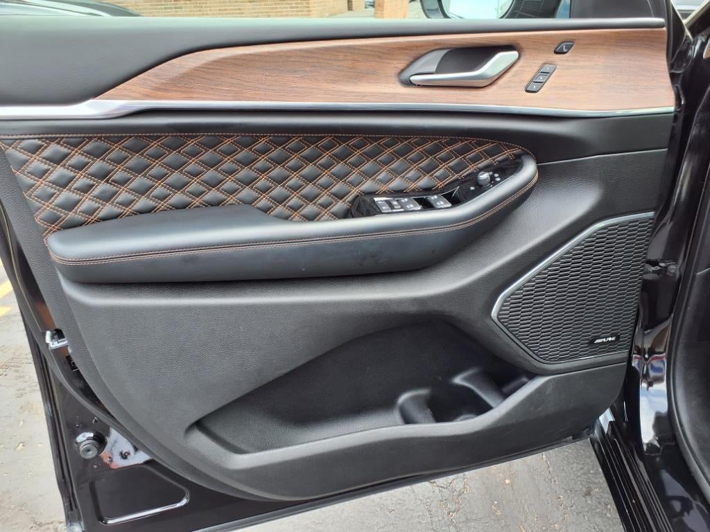 2023 Jeep Grand Cherokee Summit