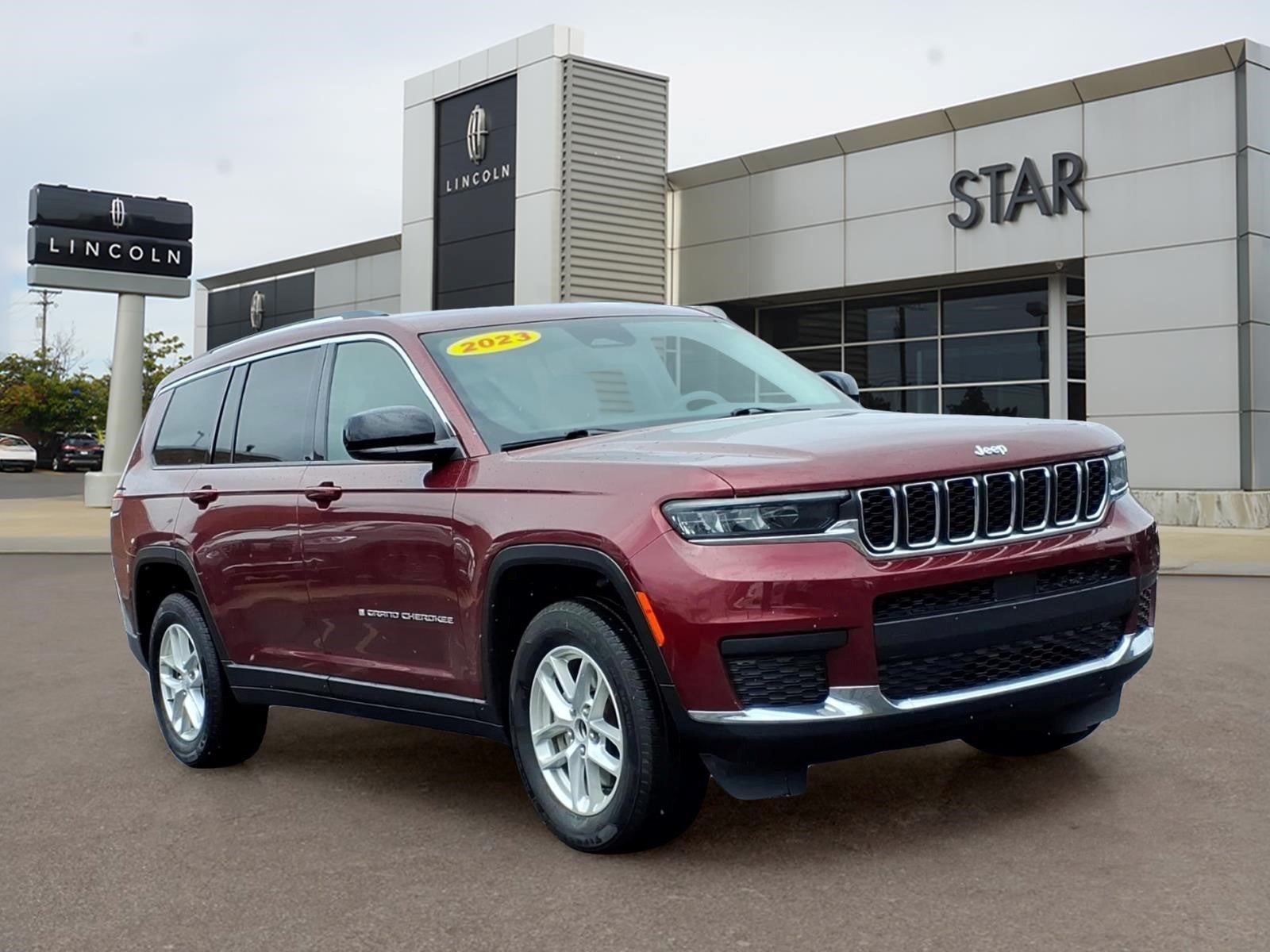 2023 Jeep Grand Cherokee L Laredo
