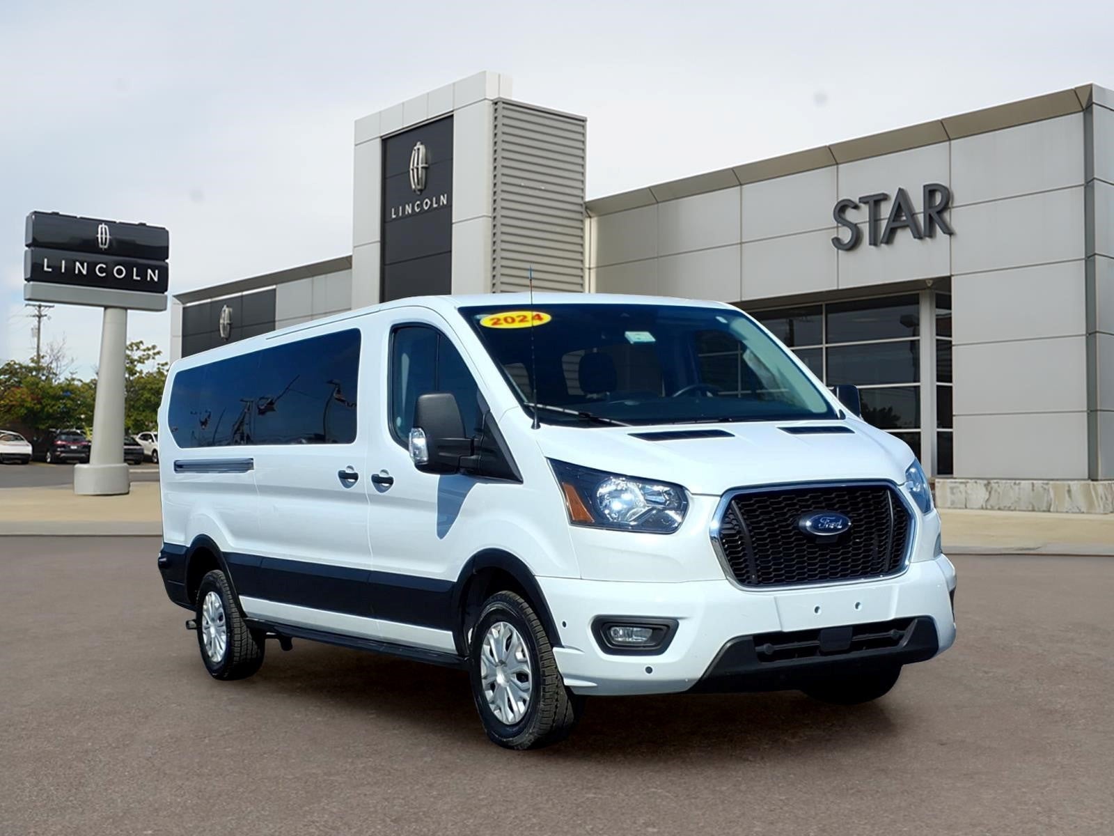 2024 Ford Transit-350 XLT