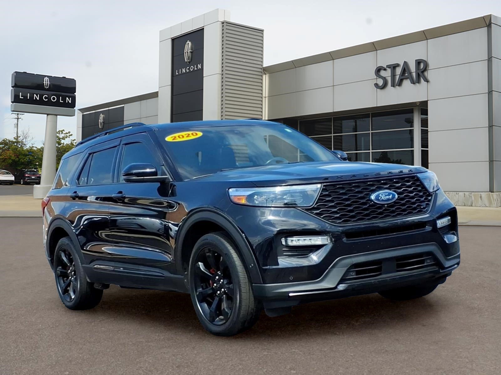2020 Ford Explorer ST 4WD's photo