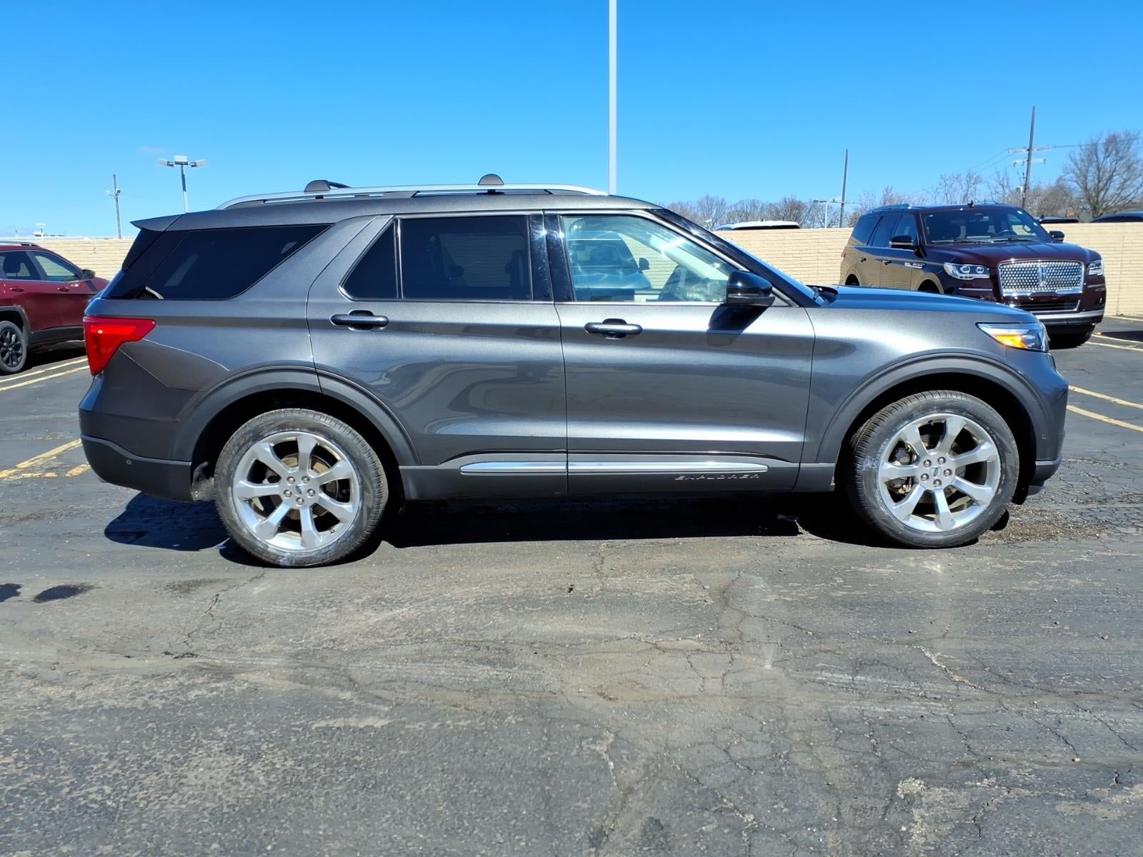 2020 Ford Explorer Platinum