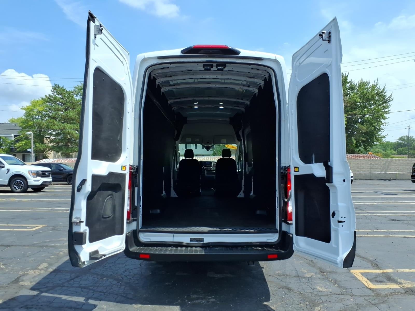 2025 Ford Transit-250 Base