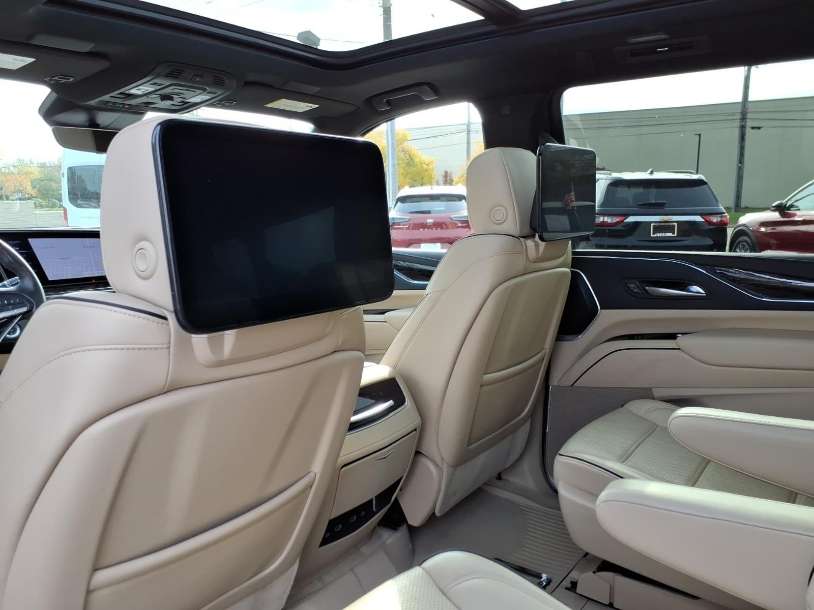 2024 Cadillac Escalade ESV Premium
