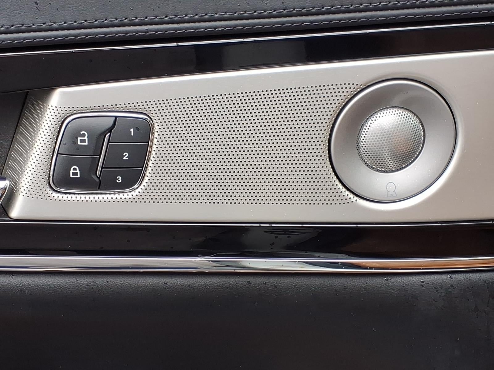 2022 Lincoln Nautilus Black Label