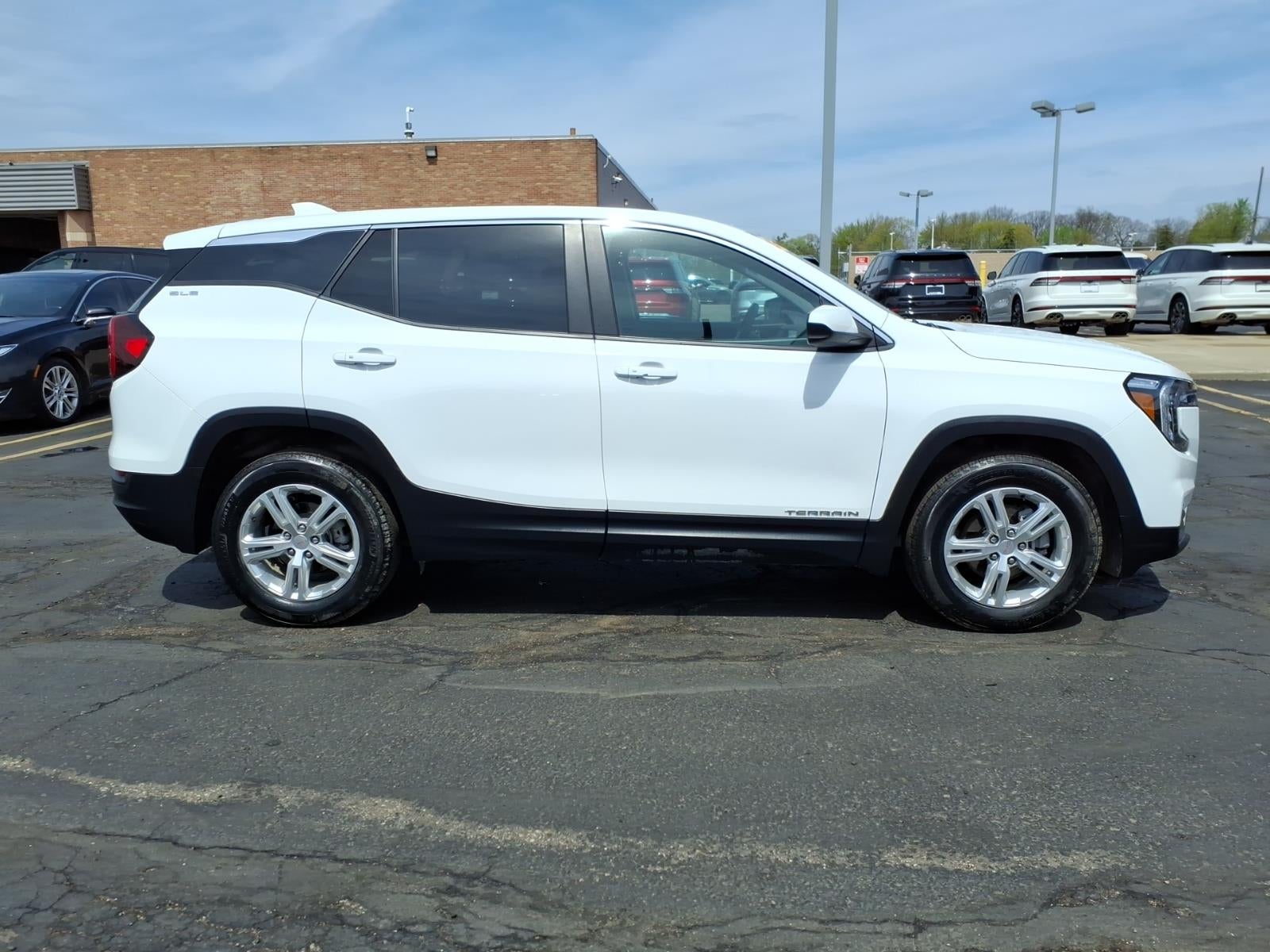2024 GMC Terrain SLE