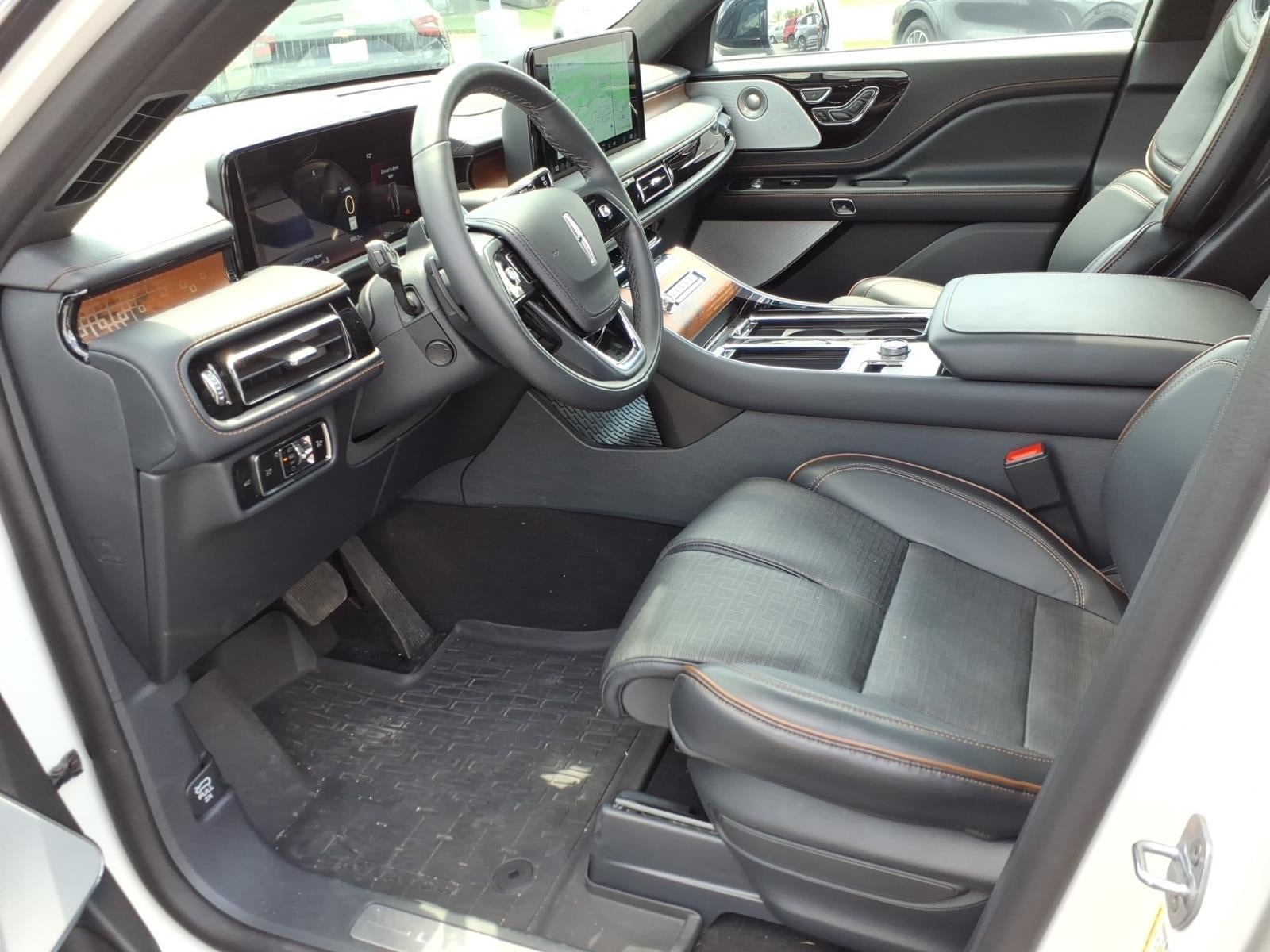 2025 Lincoln Aviator Black Label