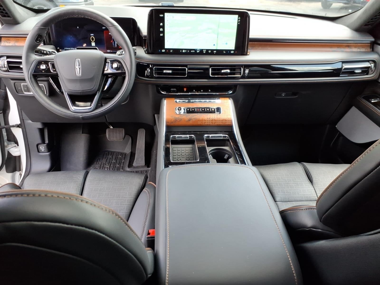 2025 Lincoln Aviator Black Label
