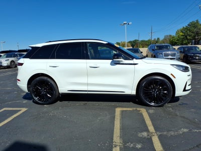 2025 Lincoln Corsair Premiere