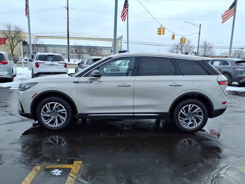 2023 Lincoln Corsair Standard