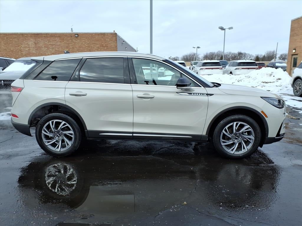 2023 Lincoln Corsair Standard