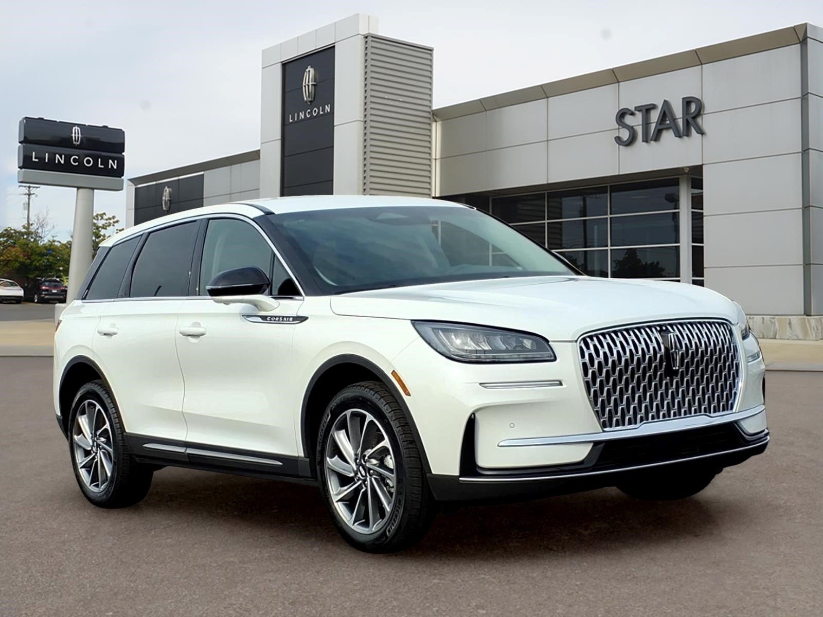 2023 Lincoln Corsair Standard