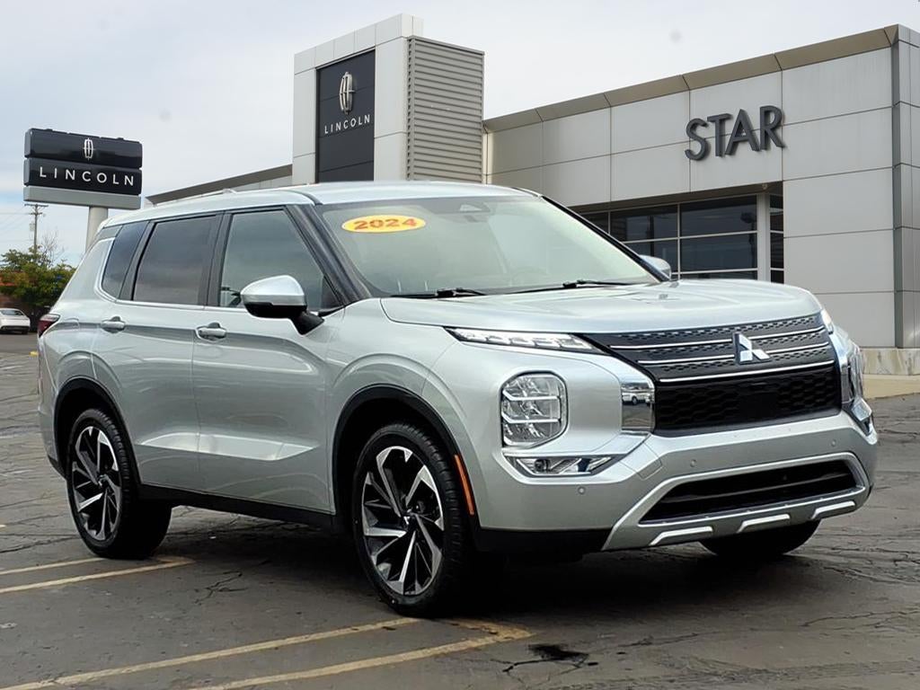 2024 Mitsubishi Outlander SE
