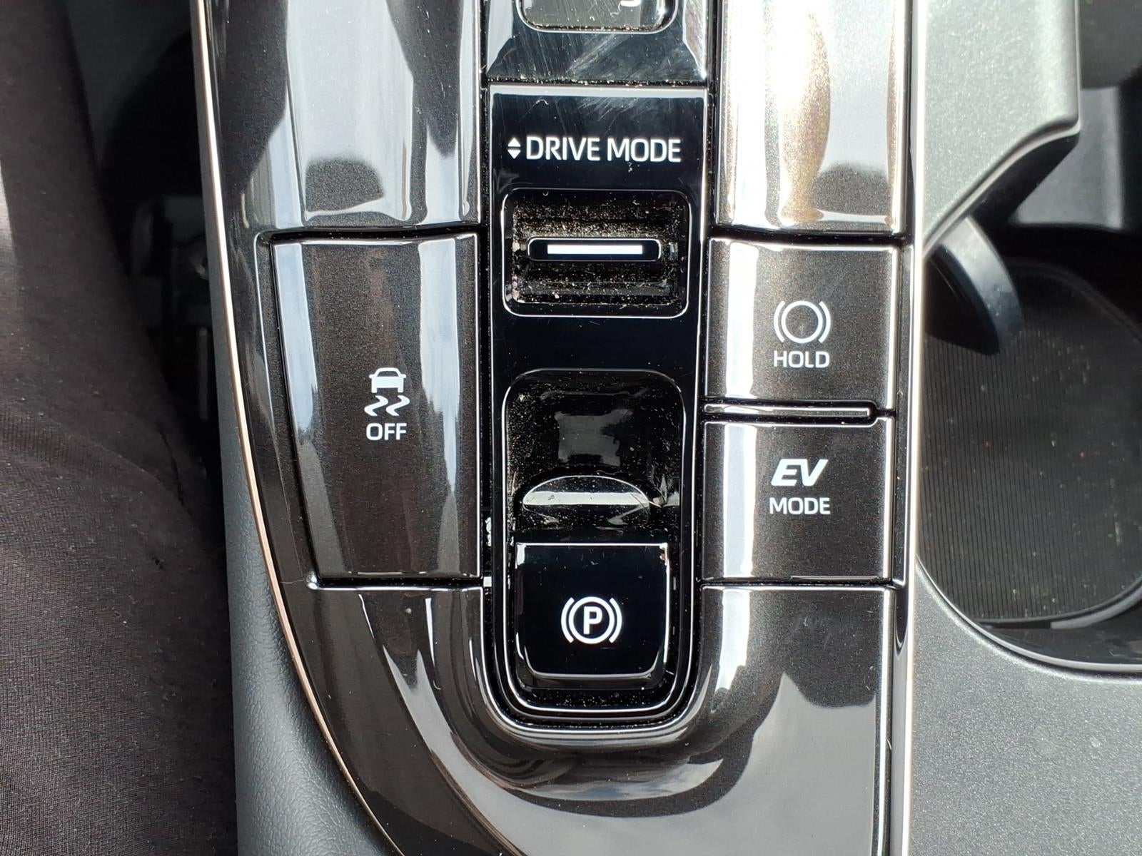 2025 Toyota Crown Signia Limited