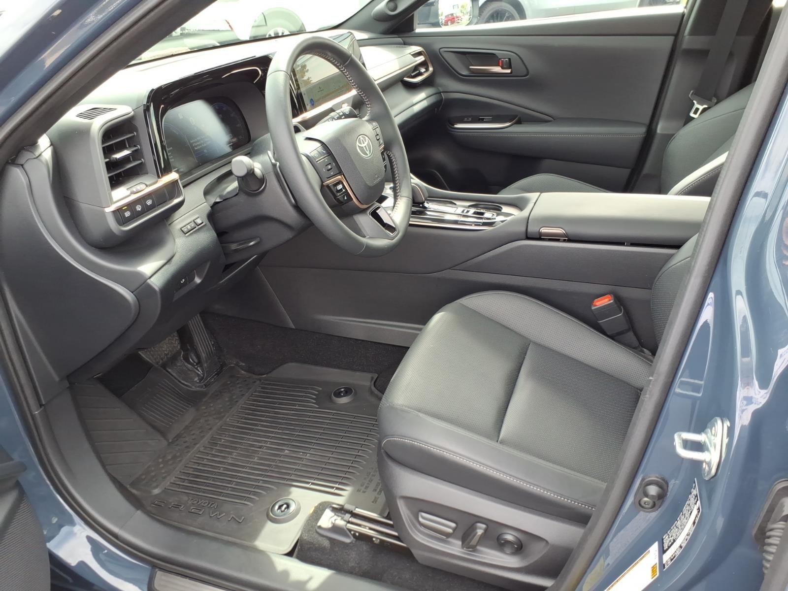 2025 Toyota Crown Signia Limited