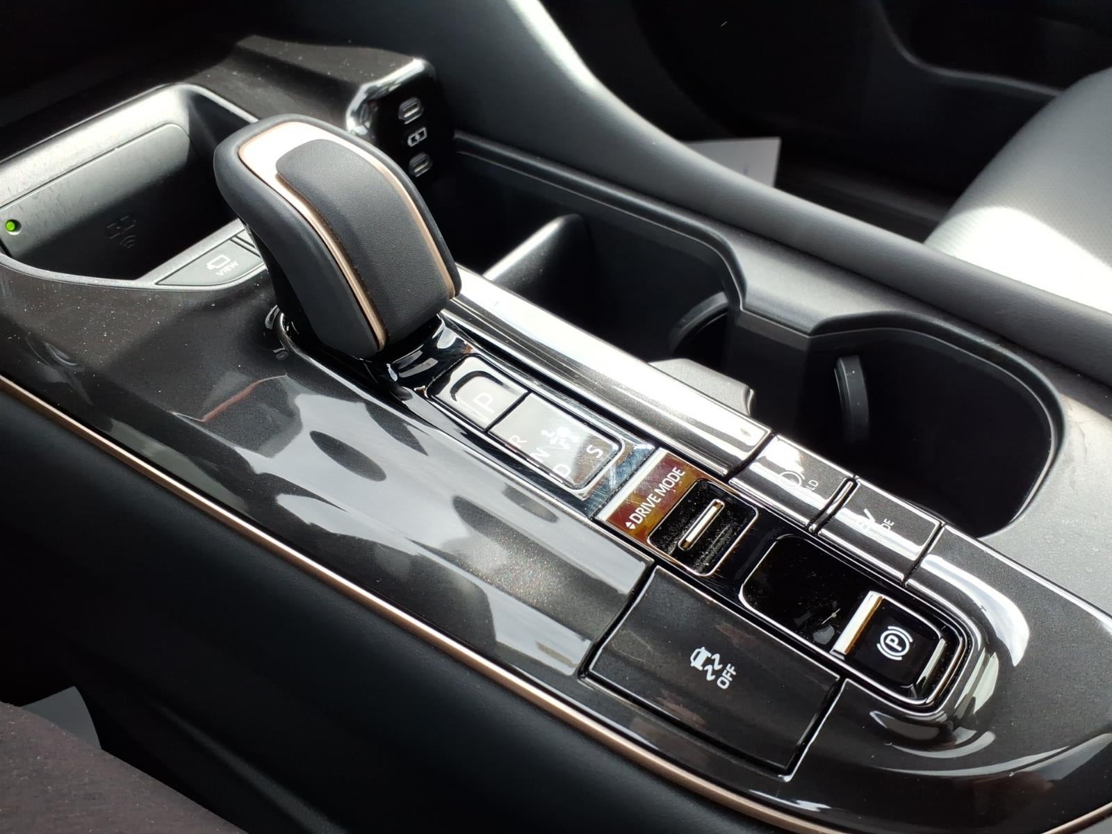 2025 Toyota Crown Signia Limited