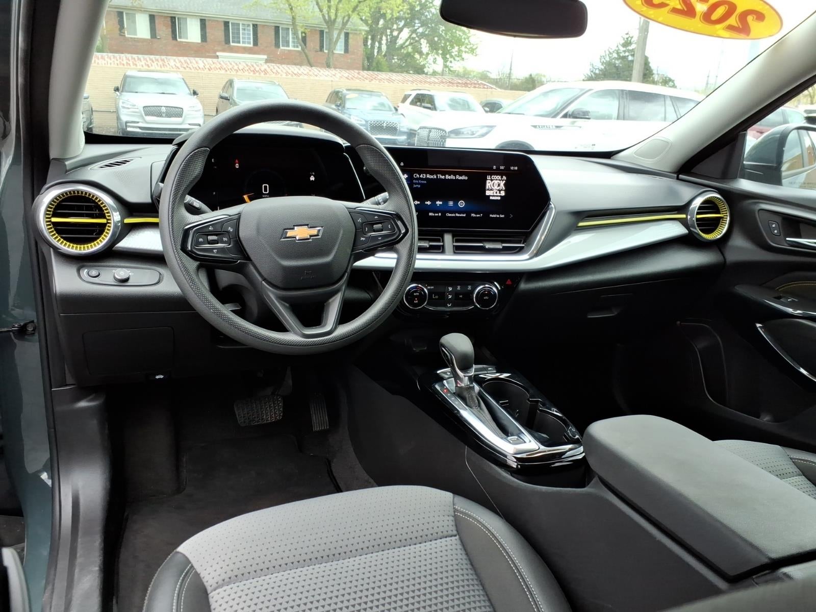 2025 Chevrolet Trax LT