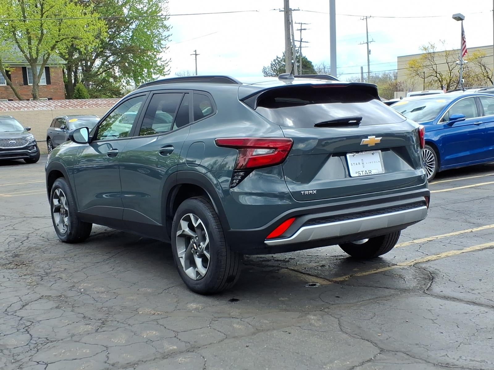2025 Chevrolet Trax LT