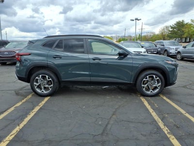 2025 Chevrolet Trax LT