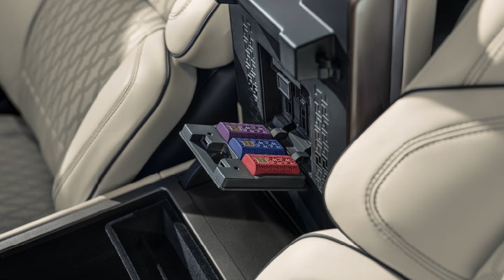 Digital Scent cartridges are shown in the diffuser located in the center arm rest. | Star Lincoln in Southfield MI