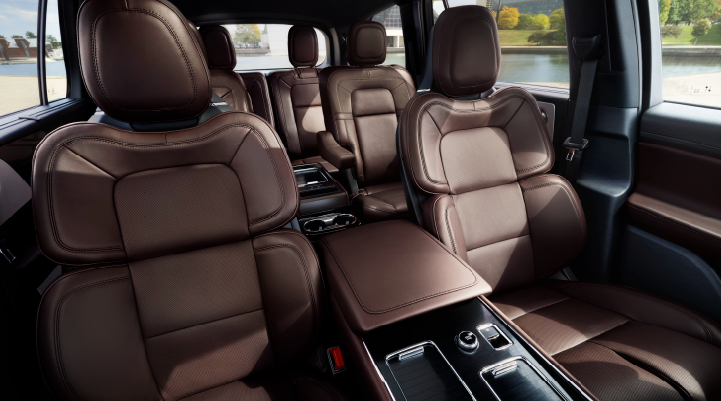 The cabin of the 2025 Lincoln Aviator® SUV is shown with black and brown accents. | Star Lincoln in Southfield MI