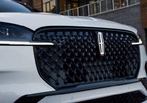 The front grille of a 2026 Lincoln Aviator® SUV is shown. | Star Lincoln in Southfield MI