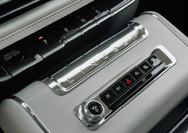 The piano key gear selector of a 2027 Lincoln Aviator® Back Label™ SUV. | Star Lincoln in Southfield MI